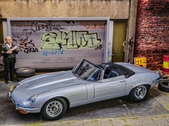 Jaguar E- Type 1:18 Autoart - 2