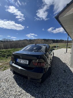 BMW e90 M-Packet 320i - 2