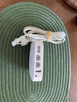 APPLE AIRPORT EXPRESS A1392: WIRELESS 802.11n Wi-Fi ROUTER - 2