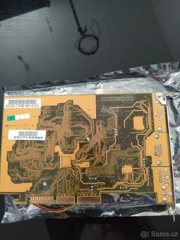 ASUS AGP-V3000 - 2