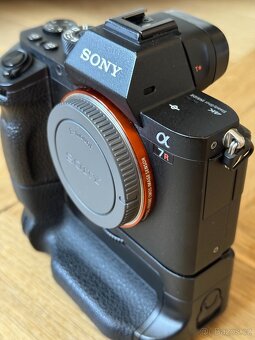 Sony a7 Rii Telo + Battery grip - 2