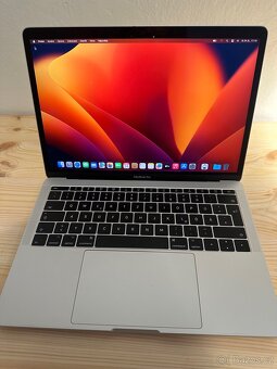 Apple MacBook Pro 2017 i5 8GB RAM 256GB SSD - 2