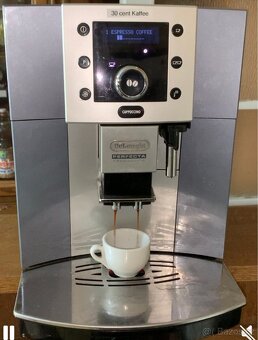 Kavovar Delonghi - 2