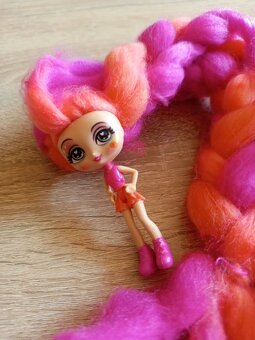 Mini panenka s mazlíčkem - 2