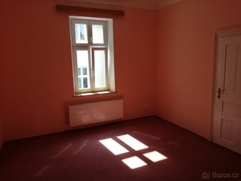 Pronájem 2+1, ulice Dornych, centrum (u Vaňkovky), 60 m2, ko - 2
