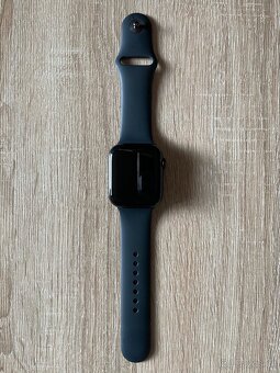 Apple Watch 7 45 mm s příslušenstvím - 2