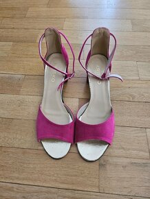 Sandálky na podpatku růžové vel.41 - 2