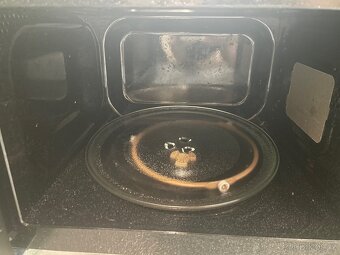 Mikrovlnná trouba Hisense ( při rychlém jednání za 1000kc) - 2