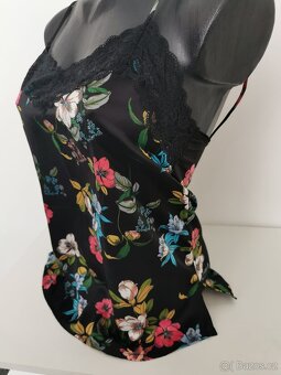 Dámský černý top s potiskem - Vel. S - S/M - 2