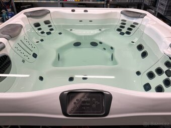 Vířivá vana Villeroy & Boch - 2