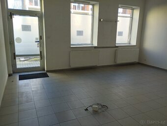 Pronájem nebytových prostor Znojmo - 2
