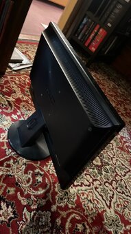 Monitor NEC a ASUS - 2