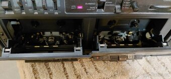 Sony radiomagnetofon - 2