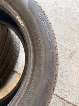 225/55 r17 - 2