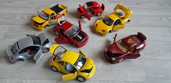 modely Bburago 1/18 starší na díly či opravu - 2