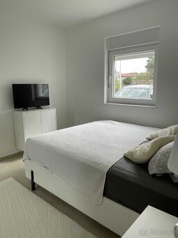 CHORVÁTSKO, skvelá dovolenka, luxusný apartmán pri pláži ... - 2