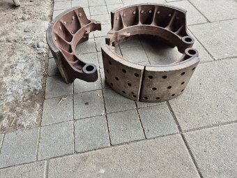 LKT 80 brzdové čeľuste komplet - 2