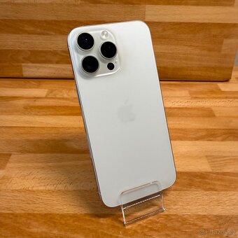 iPhone 15 Pro Max 256GB, bílý, eSIM (12 měsíců záruka) - 2