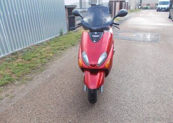 Yamaha YP 124 benzín 8 kw - 2