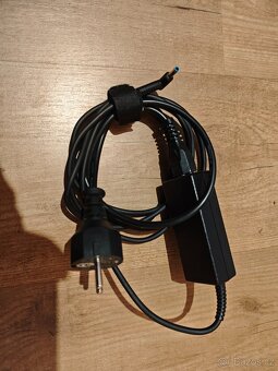 Nabíječka HP 45W tenký kolík 740015-002 dc 19.5V 2.31A - 2