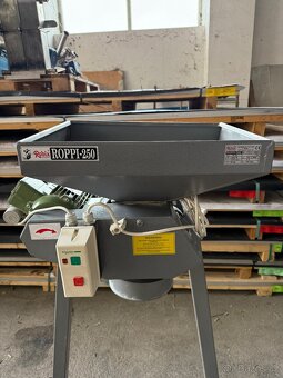 Mačkač sladu ROPPI-250 - 2