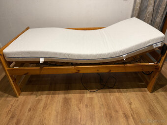 Zdravotní postel s elektrickým roštem a zdravotní matrací - 2