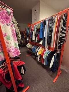 prodám zařízení prodejny - 2