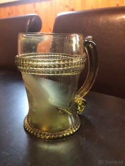 Zelené sklo s mysliveckým motivem - 2