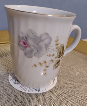 Romantický hrneček s růžičkou - 2