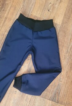 Tmavě modré softshell kalhoty s fleecem - vel. 98 - 2