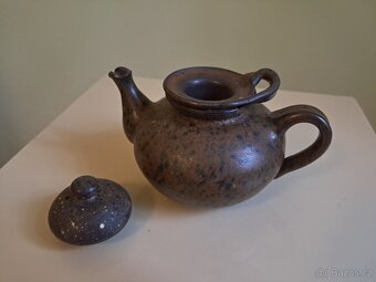 keramická konvice - 2
