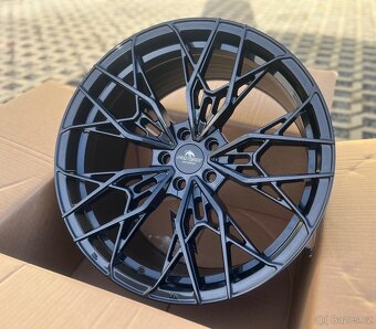 Alu kola 20” Forzza model Spectrum BLACK 5x112 - 2