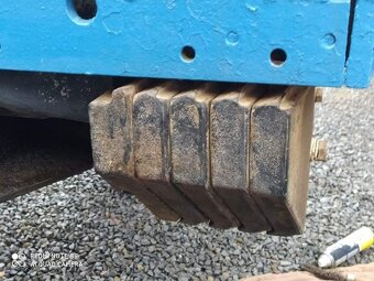 Předni  Zavaži Zetor crystal - 2