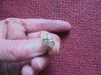 Prodám dětské zlaté náušnice - 2