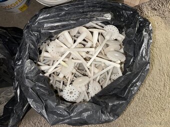 Fasádní hmoždinky 180 mm - pytel - 2