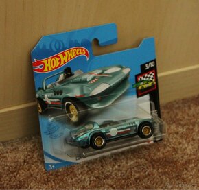 HOT WHEELS sth 3x top stav, TESLA, CORVETTE, VW - 2