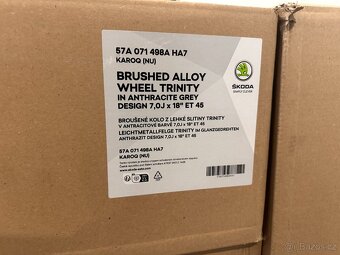 original alu kola škoda Karoq r18 Trinity 57A07149 - 2