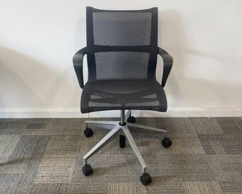 Kancelářská židle Herman Miller Setu ZÁNOVNÍ - 2