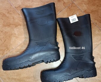 Prodám holínky jednotlivě nebo jako komplet - 2