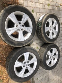 Originální TOYOTA ALU kola s kvalitními zimními pneu - pro C - 2