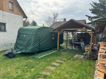 Prodám karavan Knaus Sudwind 500 pro 6 osob s ložnicí - 2
