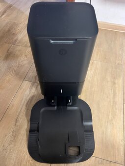 Robotický vysavač IRobot Roomba 7+ - 2
