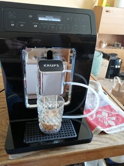 Automaticky kavovar KRUPS ea89 - 2