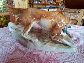 STAROŽITNÁ PORCELÁNOVÁ SOŠKA PSA S BAŽANTEM DUX - 2