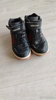 Vycházkové boty Geox - 2