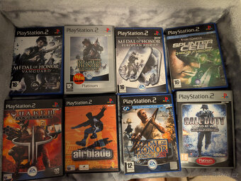 Hry na SONY Playstation 2 - Tomb Raider, God of War, atp. - 2