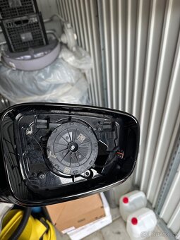 Prodám pravé zrcátko na BMW 5 řady G. ( z G30) - 2