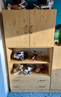 Prodám sadu nábytku (3 komody + skříň) - 2