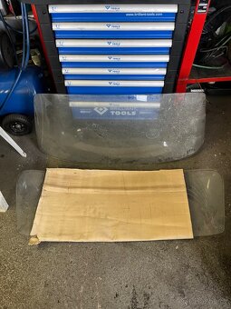 Renault R8 sklo. - 2