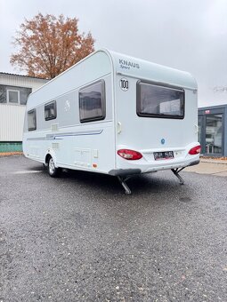 Knaus Sport 500 ~ Francouzská postel - 2